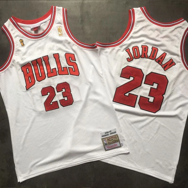 Basketball Jersey With Classic Style-Bulls 23 Michael Jordan White Champions 1996-97 Hardwood Classics Mesh Basketball Jersey